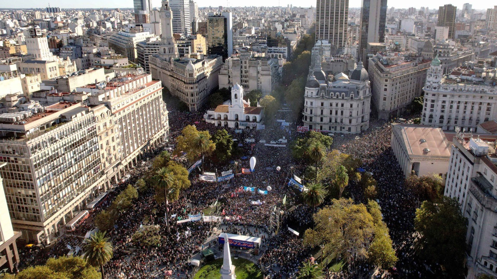 marcha universitaria 23 de abril