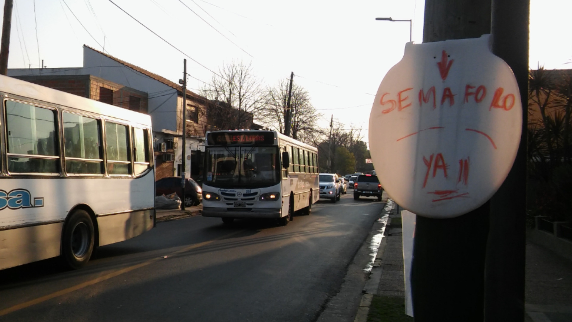 semáforo en lomas de zamora